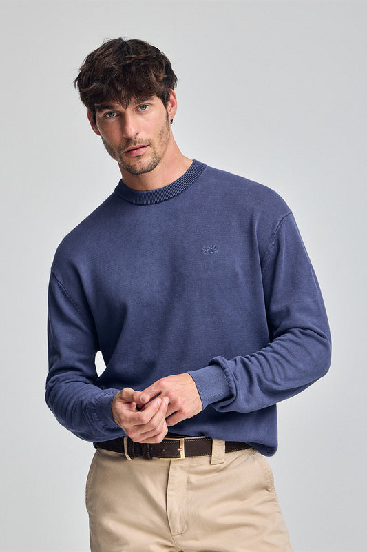 Blue-violet garment-dye jumper with round neck and embroidered logo