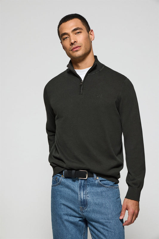 Asphalt-grey garment-dyed jumper with half zip and embroidered logo